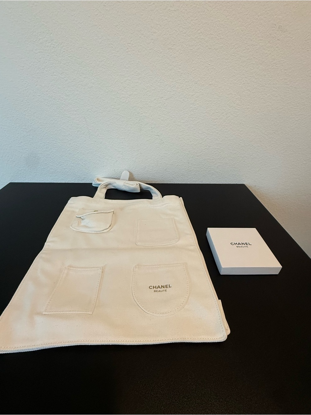 CHANEL Beauté VIP Canvas Apron Bag + Gold Compact Mirror GWP Set